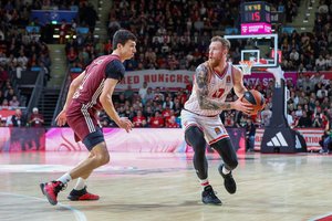 Valensijoje – techninių pražangų lietus, blankus I. Brazdeikis ir trečioji „Olympiakos“ pergalė paeiliui