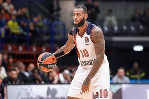 Vitorijoje – kritęs Eurolygos rezultatyvių perdavimų rekordas, trigubas dublis ir „Baskonia“ pergalė