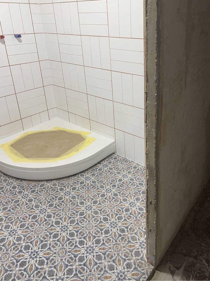 Architektė Medeina seną butą Žirmūnuose pakeis neatpažįstamai: maža, bet patogi vonia – misija įmanoma.<br>Asmeninio archyvo nuotr.