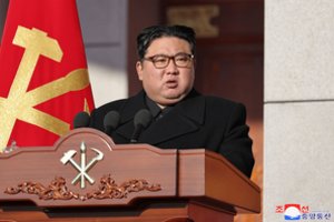 Kim Jong Unas pažadėjo „padaryti galą“ Pietų Korėjai, jei būtų panaudota jėga