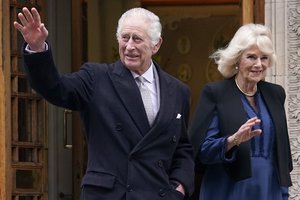 Karalienė Camilla atskleidė, kaip jaučiasi vėžiu sergantis karalius Karolis III