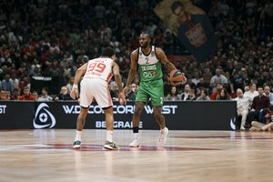 Eurolyga pakomentavo „Crvena zvezda“ sirgalius mače prieš „Žalgirį“ įaudrinusį lemiamą epizodą