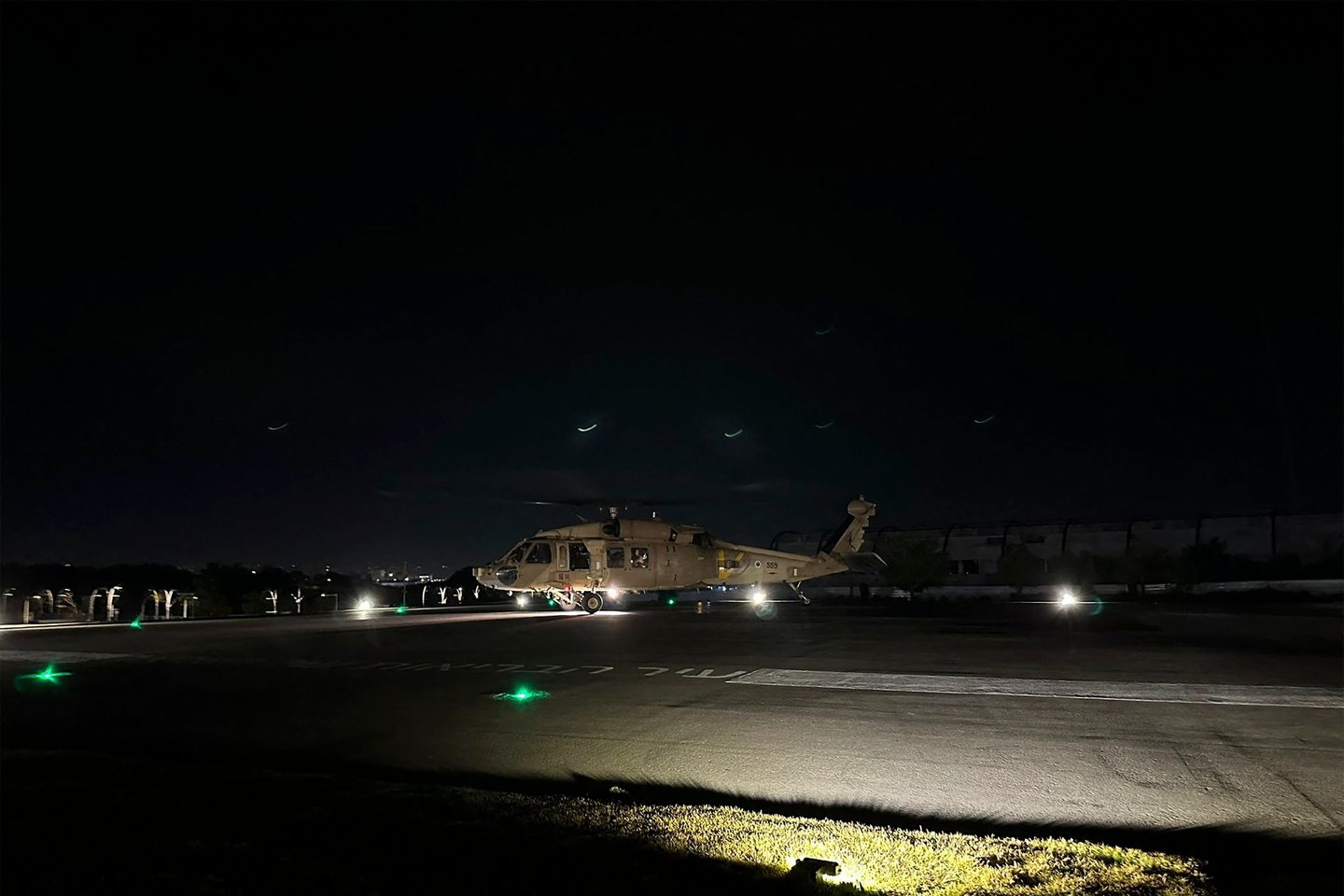 Izraelio kariuomenės sraigtasparnis.<br>AFP/Scanpix nuotr.