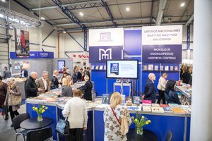 Nuo tarptautinio bestselerio iki buvusio Ukrainos kario ir lenkų žvalgybininko knygų