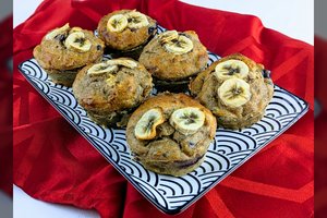 Šeimos numylėtas desertas – bananų ir šilauogių keksiukai