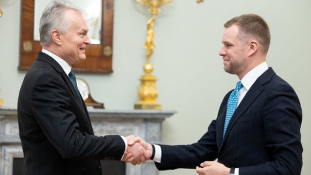 Antrasis G. Landsbergio ir G. Nausėdos susitikimas vaisių nedavė: žada tęsti pokalbius dėl ambasadorių
