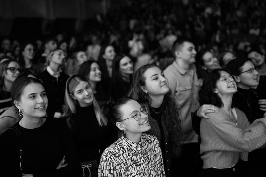 Vasario 16-ąją daugiau nei du tūkstančiai žmonių susirinko „Compensa“ koncertų salėje, kad išgirstų Gabrielės Vilkickytės ir Šv. Kristoforo kamerinio orkestro koncertą.<br>G.Jauniškio nuotr.