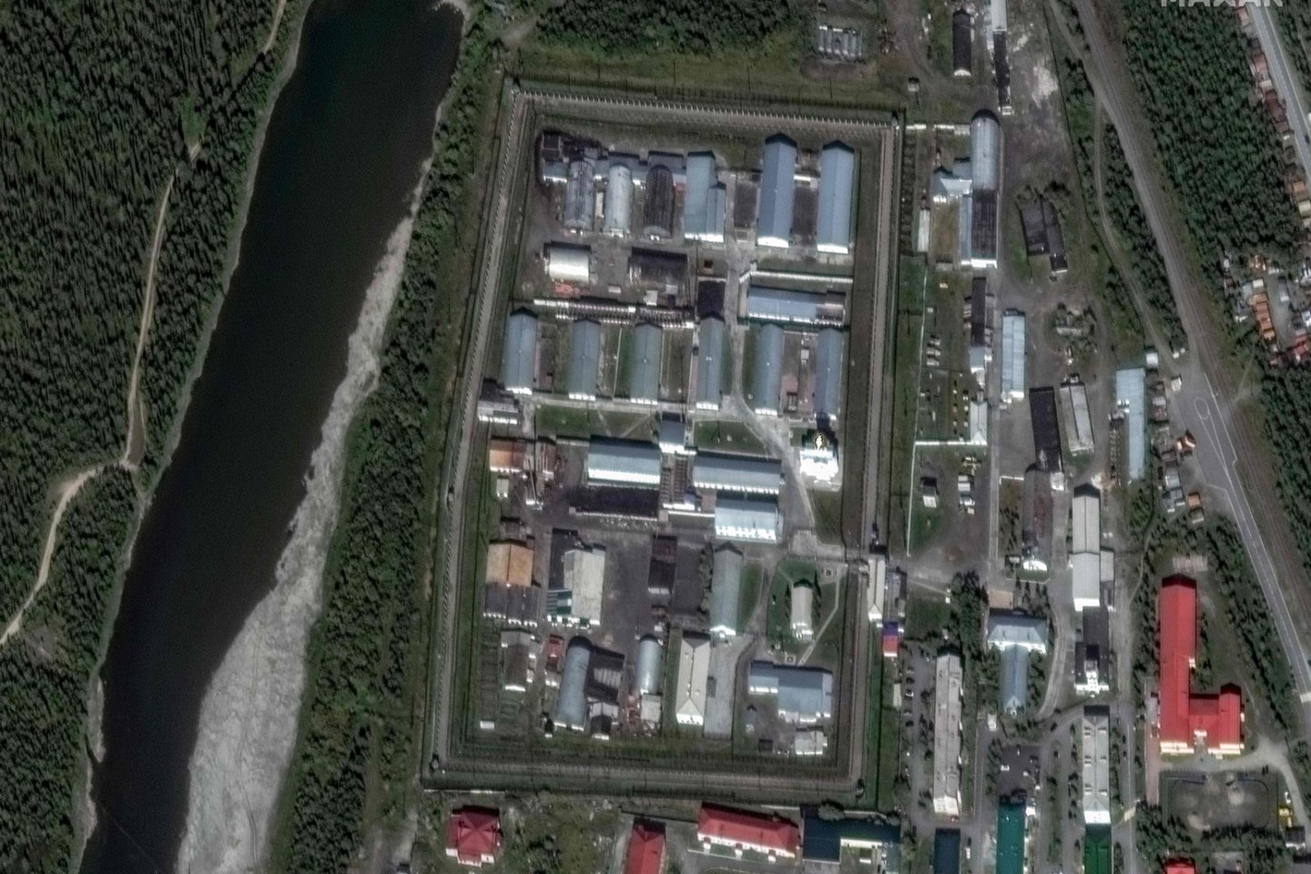 Satelitinė nuotrauka, rodanti teritoriją kalėjimo, kuriame mirė A. Navalnas.<br>AFP/Scanpix nuotr.