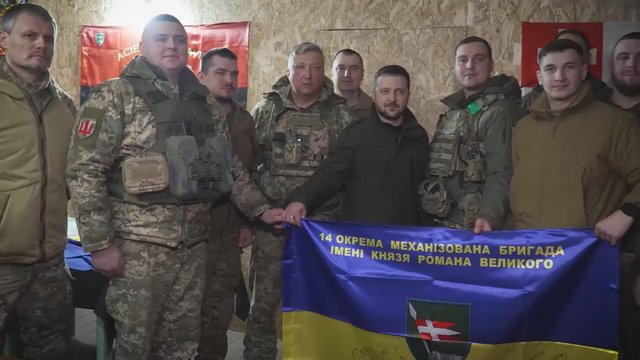V. Zelenskis apsilankė Kupjansko rajone: aptarė kovos sąlygas amunicijos taupymo režimu