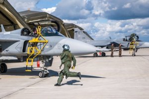 Žiniasklaida: Vengrija derasi su Švedija dėl naikintuvų „Gripen“