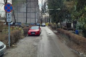 Gyventojai kaltina „Kauno švarą“ dėl perpildytų konteinerių: įmonė pateikė atsaką pasitelkdama nuotrauką