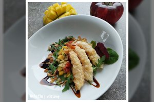 Salotos su krevetėmis ir mangų salsa: tobulas skonių derinys