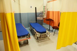 Tyrimas: daugiau nei pusė gyventojų skubios gydytojo konsultacijos ieškotų privačiose klinikose