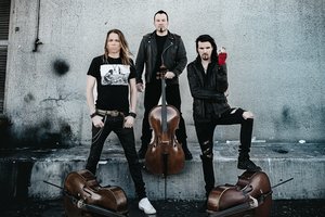 „Apocalyptica“ grįžta į Lietuvą su nauju šou: geriausi grupės „Metallica“ hitai ir nenumaldoma suomių energija