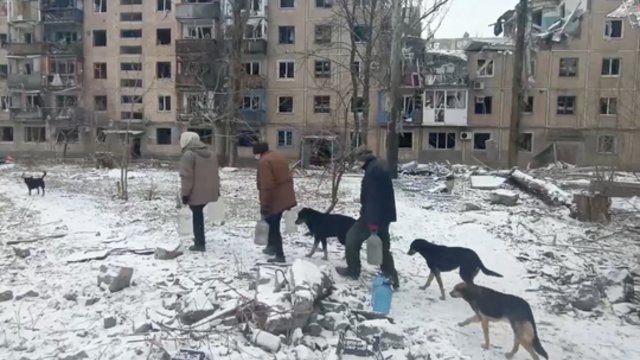 Charkive dirbantis žurnalistas apie tai, kas vyksta Ukrainoje: prastėjančios padėties simboliu laiko namus paliekančius žmones