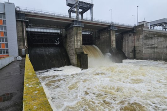 Kauno hidroelektrinėje (Kauno HE) dėl potvynio buvo atidarytos pralaidos.