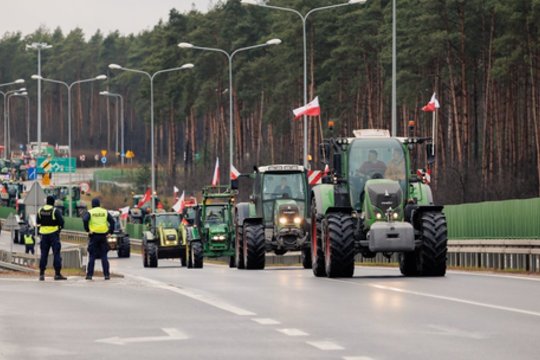 Aptarė, kuo nepatenkinti Lenkijos ūkininkai: nuoskauda liko dar nuo praėjusių metų