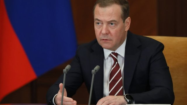 D. Medvedevo pareiškimuose įžvelgia J. Stalino retoriką: tai rodo vieną