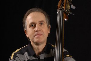 In memoriam. Atsisveikinimas su Arnoldu Gurinavičius ir paskutiniai bičiulių žodžiai