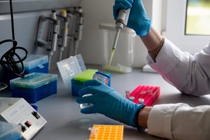 Lietuvos mokslininkų atrastos „genų žirklės“ gali padėti ir Baltijos jūrai