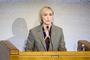 Desovietizacijos komisija jau greitai sulauks atlygio už darbą: P. Kuzmickienė sako, kad dėl vėluojančio užmokesčio atsakingas LGGRTC