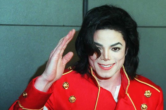 Buvęs Michaelo Jacksono apsauginis išklojo visą tiesą apie žvaigždės operacijas: „Jis kentė tėvo patyčias“