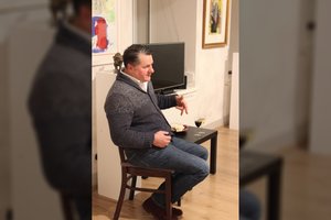 Mirė galerijos „Menų tiltas“ įkūrėjas Edvidas Žukas