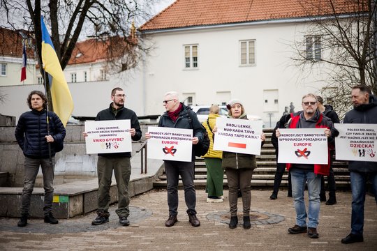 Pirmadienį Vilniuje prie Lenkijos įvyko protesto akcija dėl ūkininkų blokados Lenkijos–Ukrainos pasienyje.<br>J.Elinsko / ELTOS nuotr.
