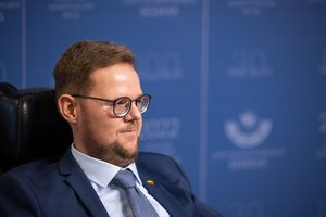 M. Ardišauskas pripažino tuo pačiu metu konsultavęs ir J. Džiugelį, ir lošimų verslą