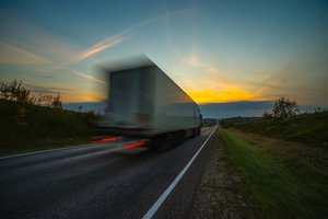 Lietuvoje planuojama elektrifikuoti kelius, naudoti saulės energiją