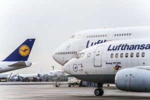 Profesinė sąjunga ragina oro linijų „Lufthansa“ antžeminių tarnybų darbuotojus surengti trijų dienų streiką