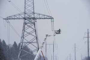 Balandį keisis naujų vartotojų prijungimo prie elektros tinklo ir galios didinimo tvarka