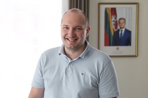 Ministras G. Jakštas papasakojo, kokią ateities mokyklą įsivaizduoja: tokių pavyzdžių Lietuvoje jau galima rasti ir šiandien