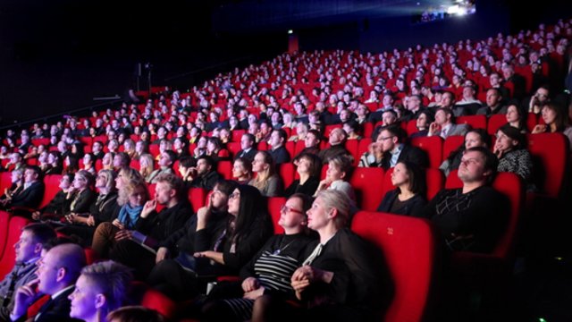 Kviečia nepraleisti festivalio „Kino pavasaris“ atidarymo filmo: vadina šių metų kino šedevru