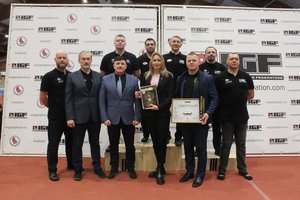 Jubiliejinio graplingo taurės turnyro nugalėtoja tapo „Audra“, K. Smirnovui įteiktas šeštas danas