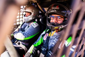 Justas Grendelis ir Simonas Ramanauskas Abu Dabio smėlynuose ieško greičio recepto