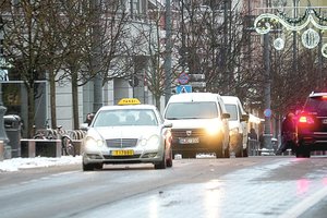Seime bręsta nauja iniciatyva dėl taksi ir pavežėjų automobilių pritaikymo asmenims su negalia
