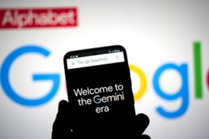 „Google“ DI asistentas atsinaujino: ką gali „Gemini“ ir kuo jis pranašesnis už „ChatGPT“?