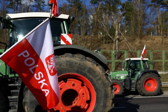Dalinės Lenkijos ūkininkų blokados atšaukti nepavyko: įvardijo, kaip pasiruošė protestui