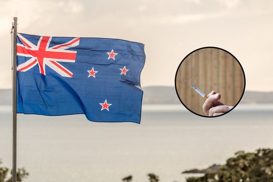  Naujosios Zelandijos vyriausybė atšaukė griežtus kovos su rūkymu įstatymus.