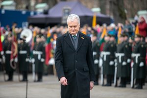 Dėsningumas, kuris neleis G. Nausėdai atsipalaiduoti: priminė R. Pakso ir V. Adamkaus kovą