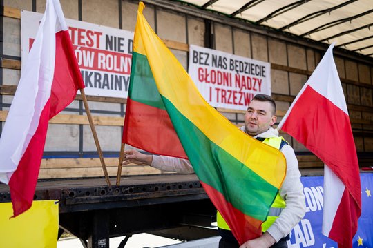 Lenkijos ūkininkai nuo kovo 1 d. pradeda blokuoti Lietuvos ir Lenkijos pasienyje.<br>Ž.Gedvilo (ELTA) nuotr.