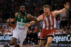 Graikijos spauda: „Olympiakos“ į mūšį prieš „Žalgirį“ stos su peiliu dantyse“