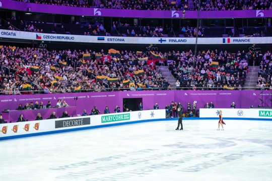 Paskirstytas milijonas sporto varžyboms – dailiojo čiuožimo federacija pasiekė savo