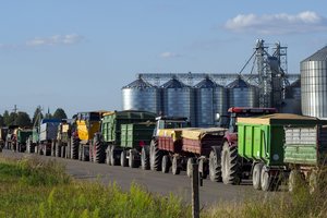 Siūlo uždrausti žemės ūkio produkcijos iš Rusijos ir Baltarusijos tranzitą per Lietuvos teritoriją