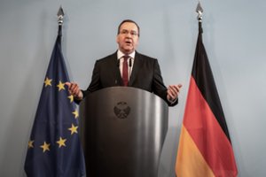 B. Pistoriusas: nepaisant kariuomenės informacijos nutekėjimo, sąjungininkų pasitikėjimas Vokietija „nepalaužtas“