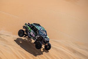 Abu Dabyje gedimo pristabdytas „Albe Alliance Racing by Motomarine“ duetas atskleidė ateities planus
