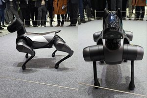 Mūsų augintiniams tai nepatiks: MWC parodoje pristatyti net du šunys-robotai