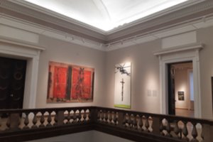 Vilniaus rotušėje eksponuojama dalis įspūdingos Violetos ir Romano Raulynaičių kolekcijos  