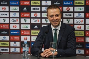 Europai planuojant mažinti krepšinio turnyrų skaičių, Eurolyga ruošia naują sutartį P. Motiejūnui